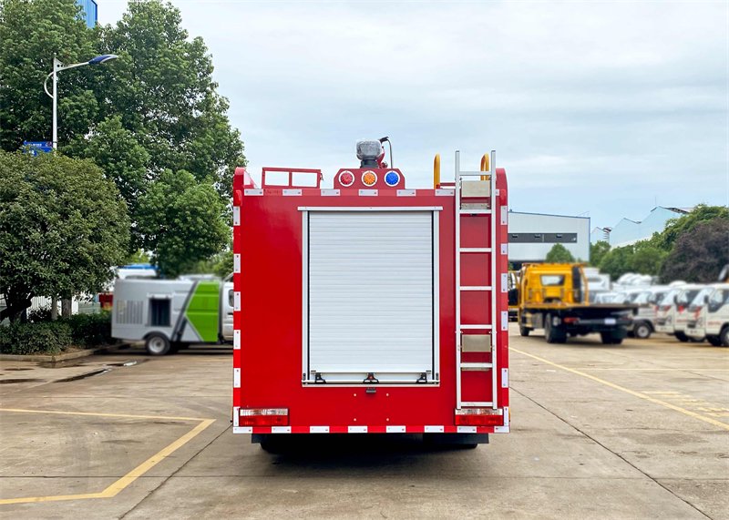 消防车科普：不只是“会喷水的大卡车”